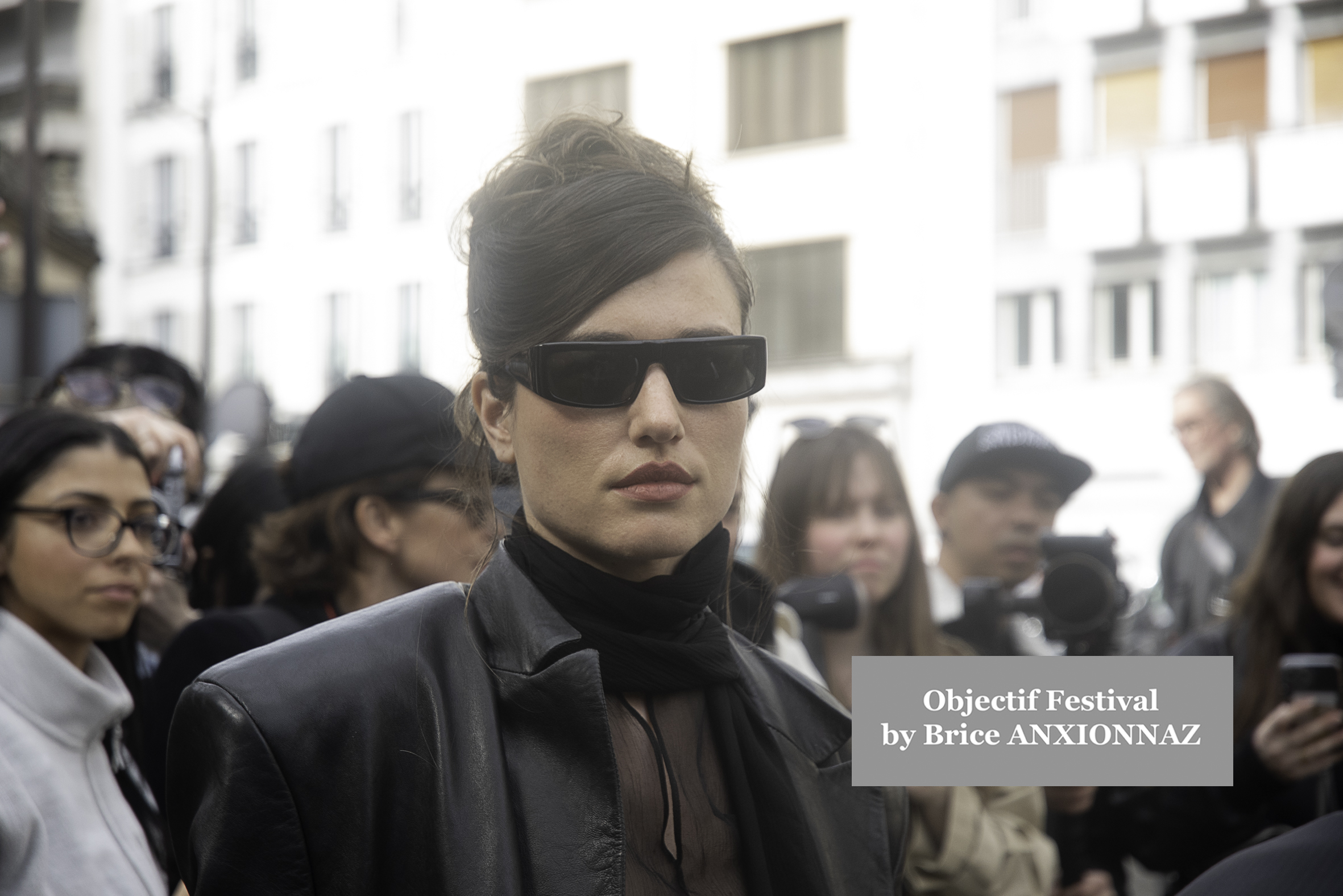 Photo streetstyle de Leonie Hanne - Streetstyle photos of guest arrivals at the Nina Ricci show lors du défilé Nina Ricci Spring 2025 à Streetstyle-photos-of-guest-arrivals-at-the-Nina-Ricci-show, Paris Fashion Week le 7 March 2025 par Brice ANXIONNAZ (Objectif Festival)